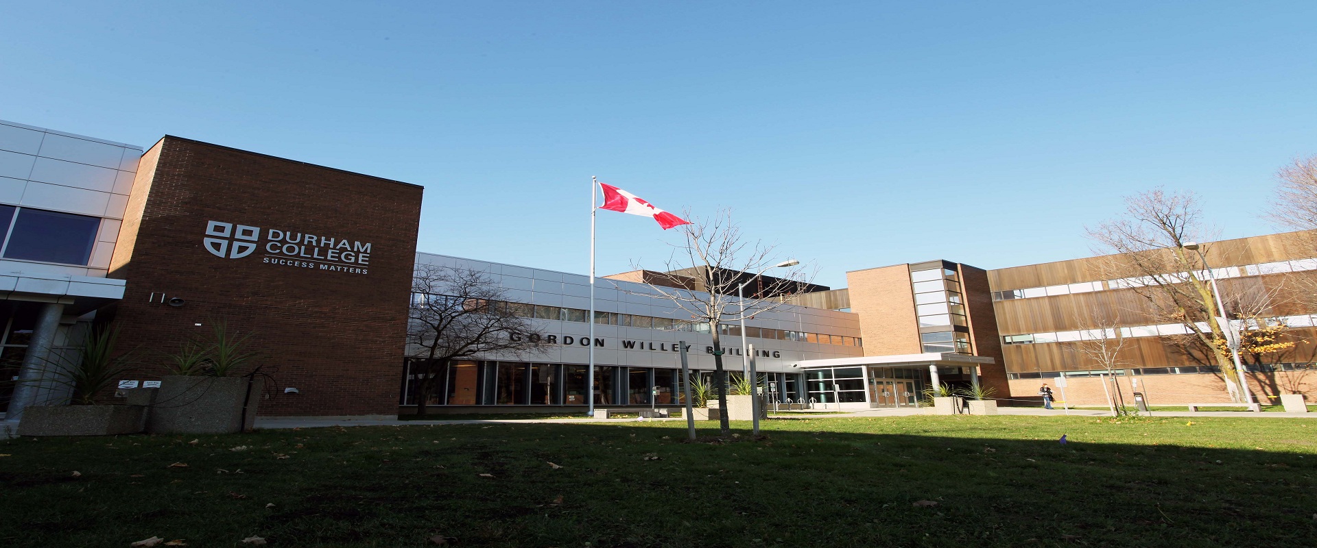College Diploma - Computer Programmer (CPGM) at Durham College-WHITBY CAMPUS — Canada campus photo 1 | Red Star Immigration
