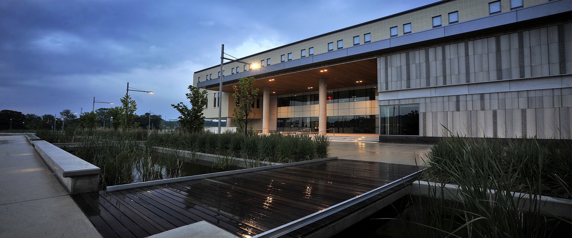 Bachelor of Arts - Visual Arts at Lakehead University- Thunder Bay — Canada campus photo 1 | Red Star Immigration