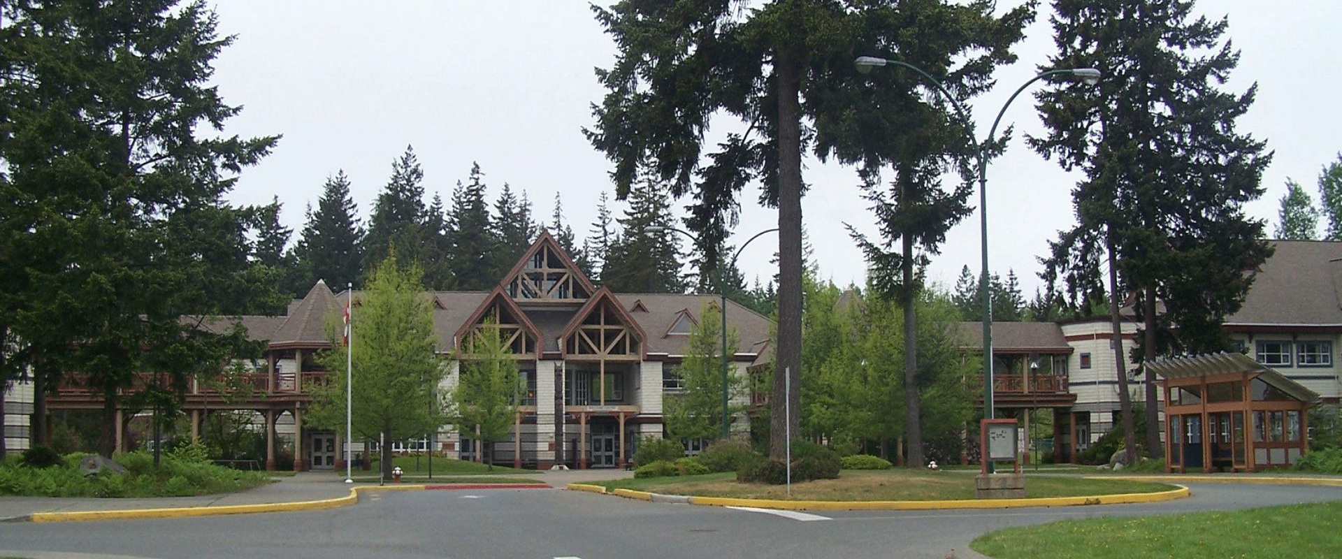 Bachelor of Business Administration in General Man at North Island College — Canada campus photo 1 | Red Star Immigration