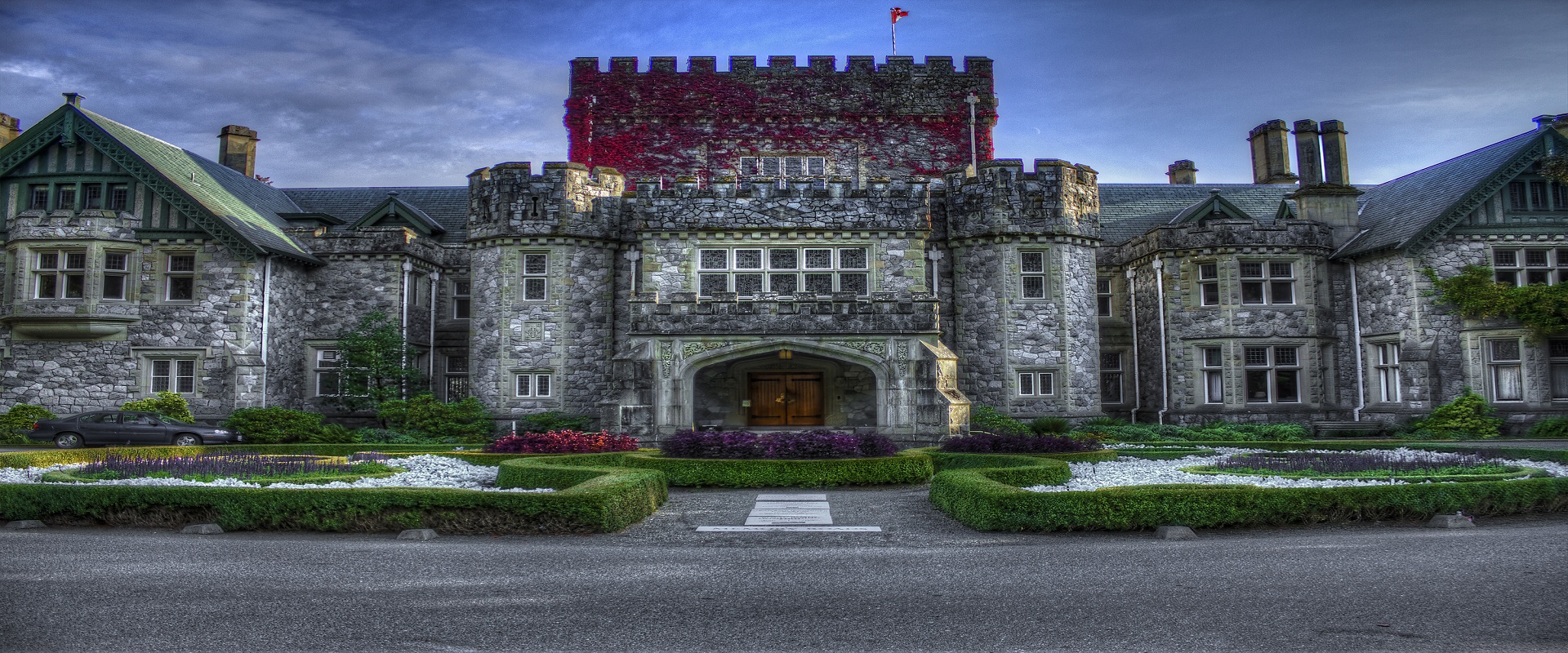 Bachelor of Science - Environmental Science (Degre at Royal Roads University — Canada campus photo 1 | Red Star Immigration