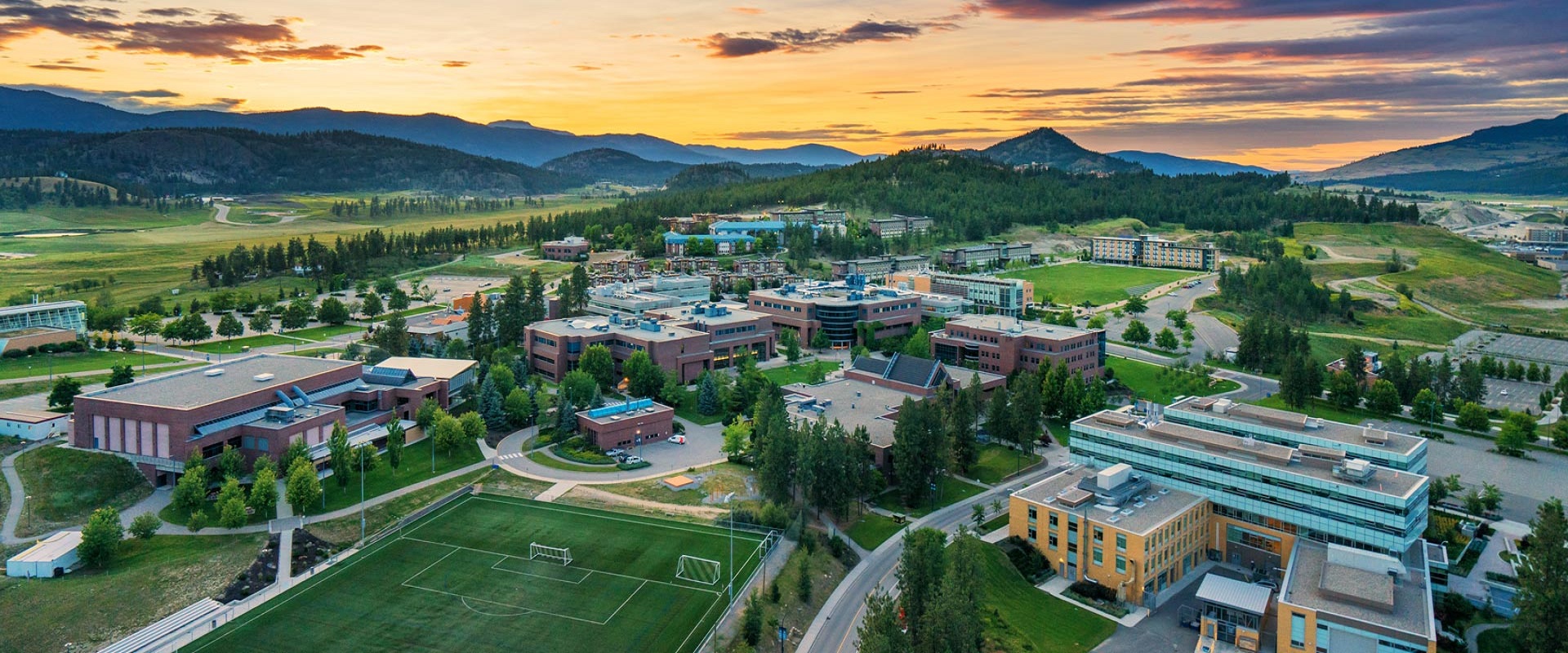 University Certificate - Computer Information Syst at University Of The Fraser Valley — Canada campus photo 1 | Red Star Immigration
