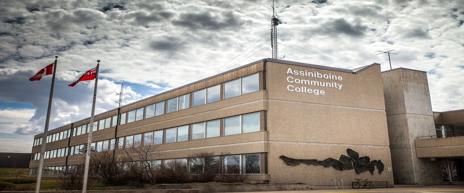 College Diploma - Business Administration - Market at Assiniboine Community College — Canada campus photo 1 | Red Star Immigration