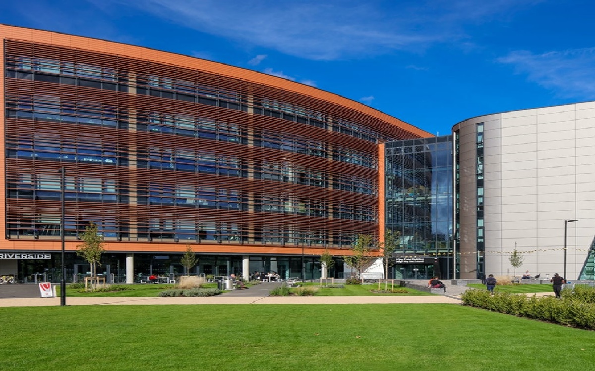 Bachelor of Science - Biomedical Science at De Montfort University — United Kingdom campus photo 1 | Red Star Immigration