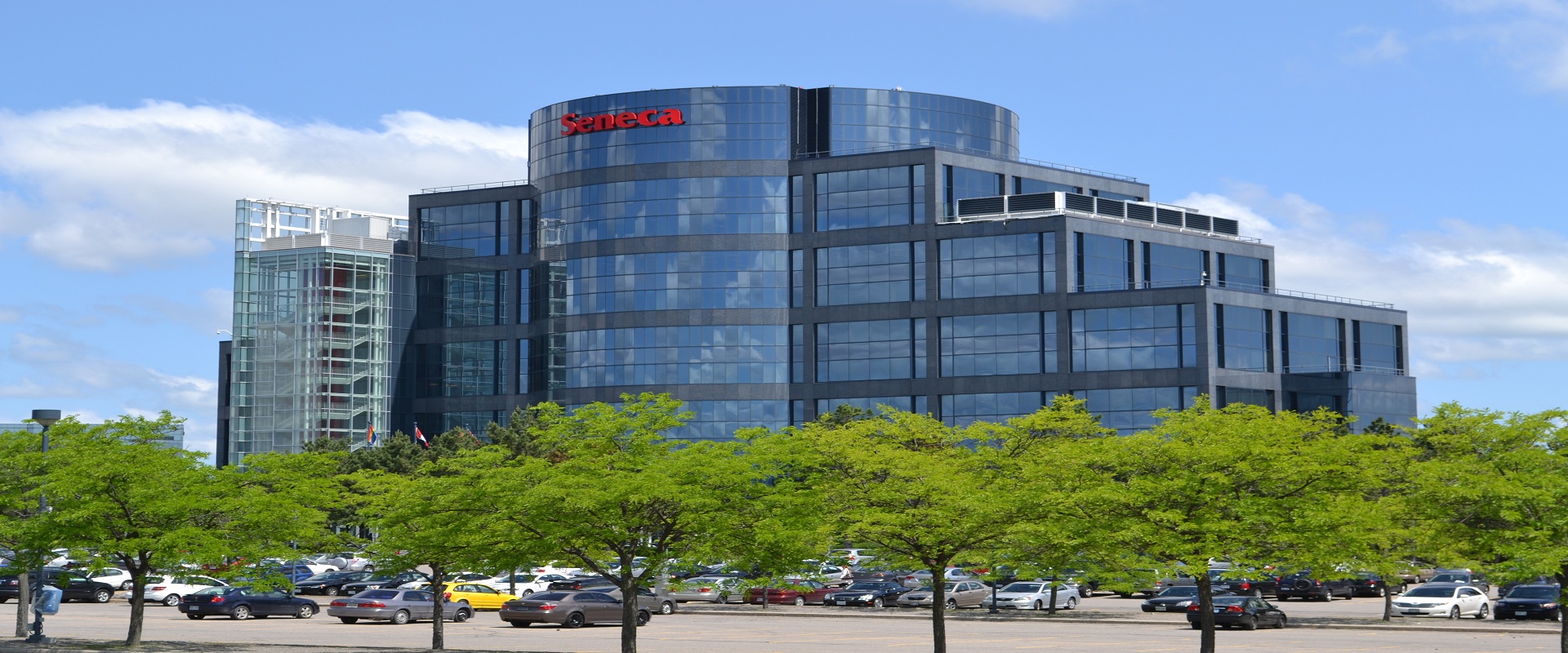 Advanced College Diploma - Computer Engineering Te at Seneca College - Newnham Campus — Canada campus photo 1 | Red Star Immigration